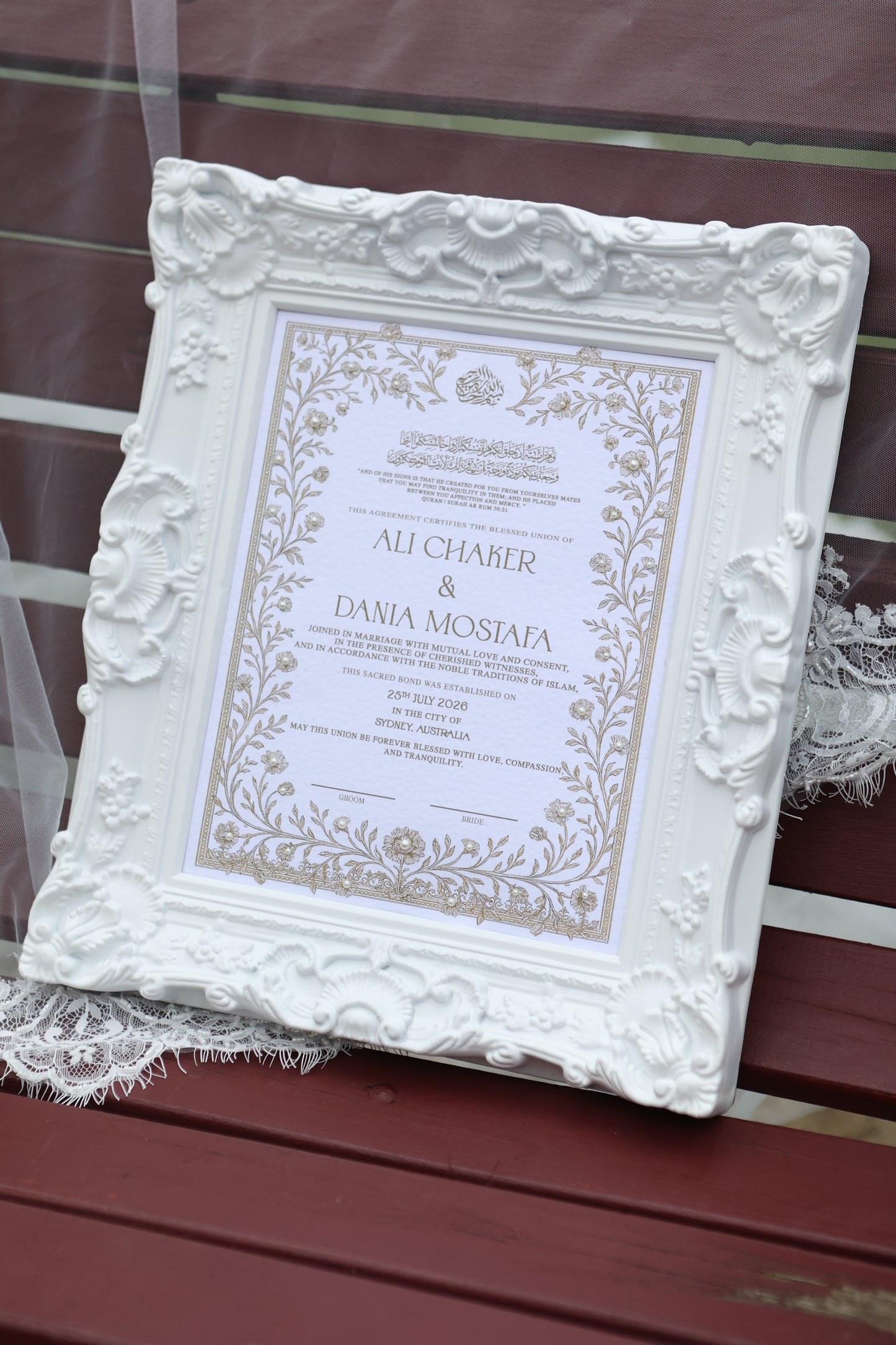 Vintage Frame (FRAME ONLY) white/ gold