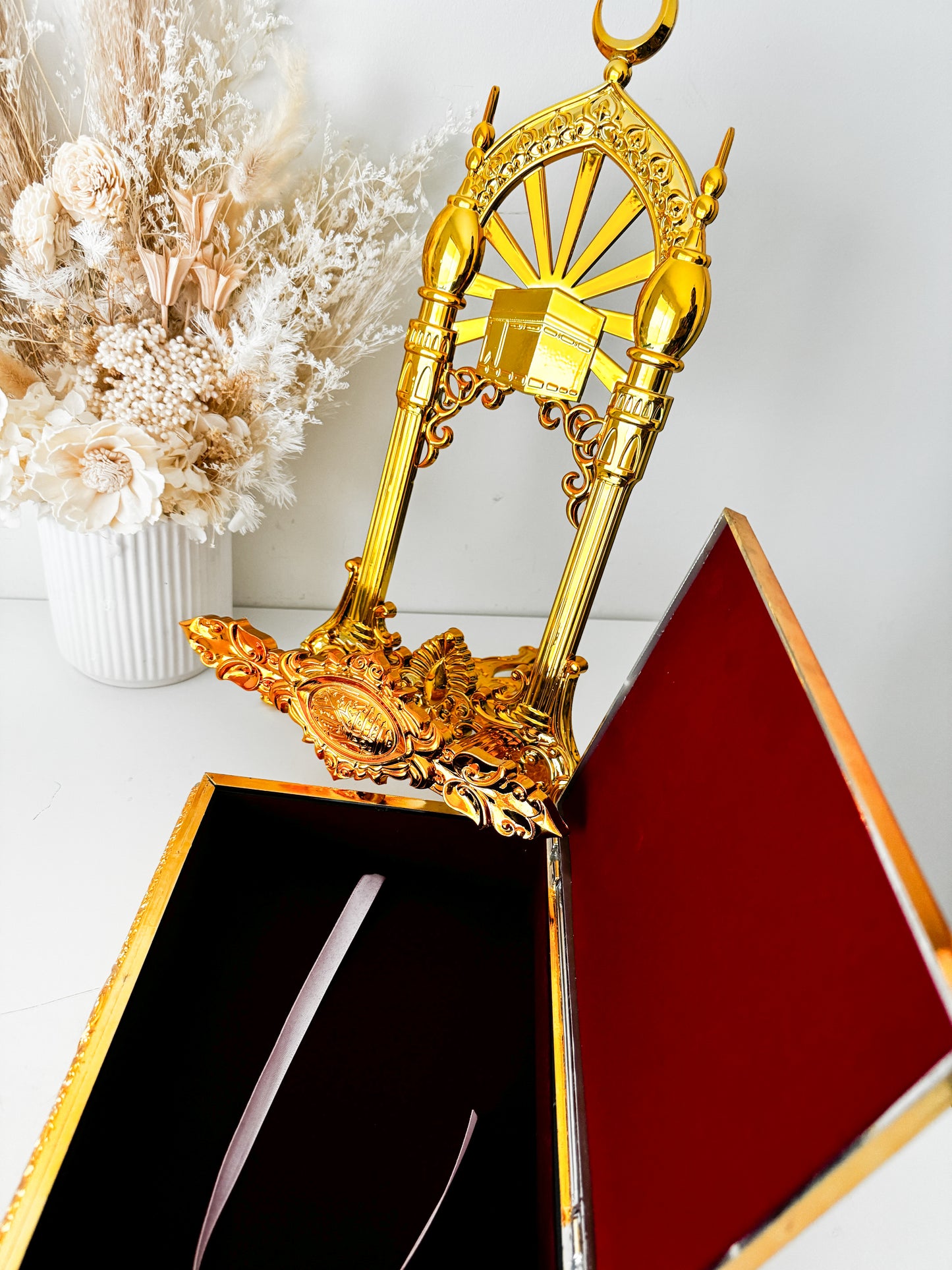 LUXURY QURAN DISPLAY BOX WITH EASEL
