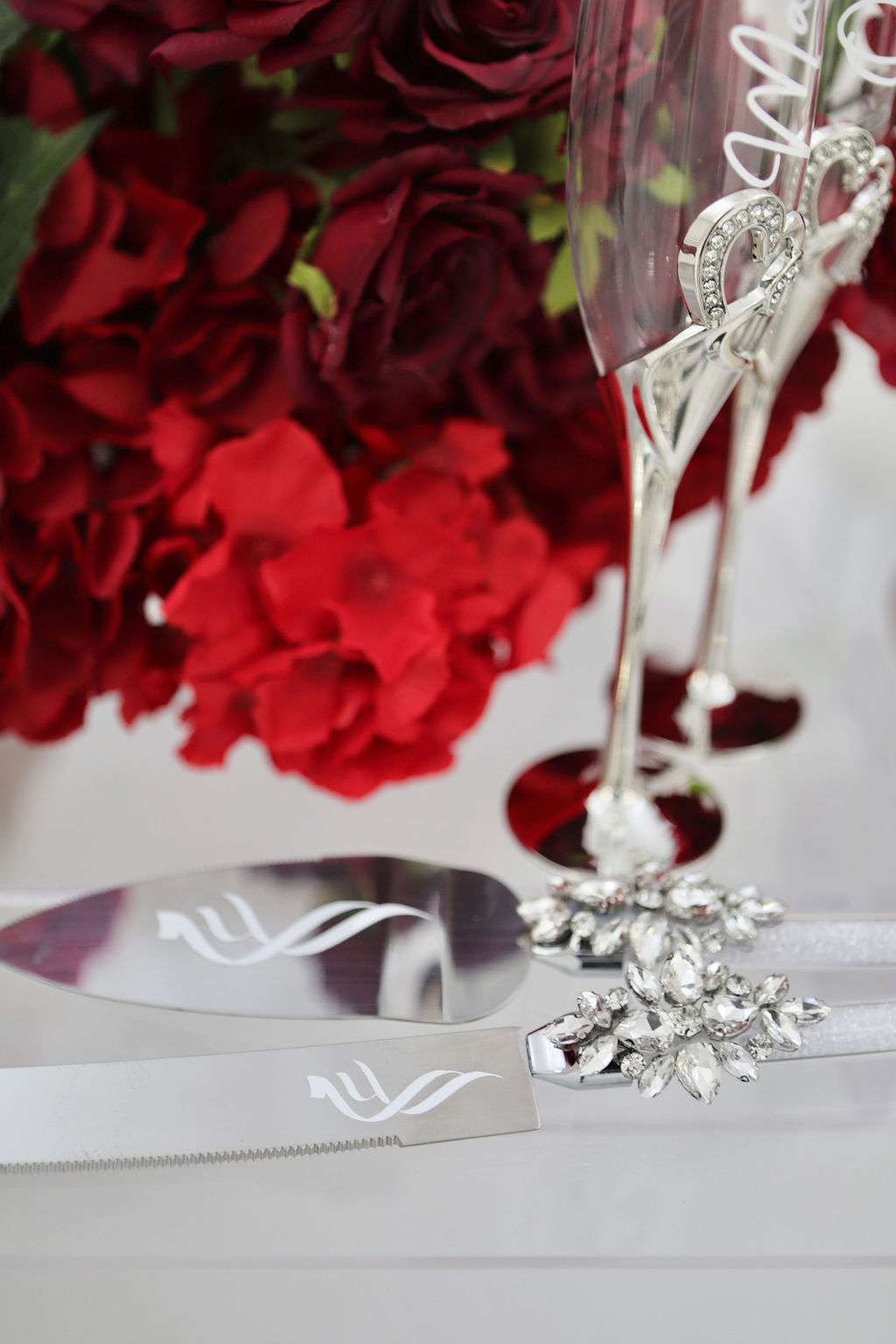 Personalised Cake Cutting Set with 2x Flutes