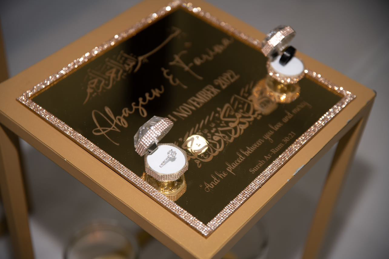 WM Simplistic Gold Ring Tray / engagement, nikkah, wedding